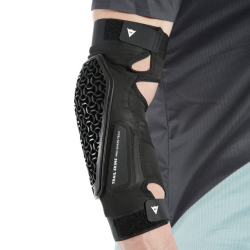 trail-skins-pro-elbow-guards-black3.jpg