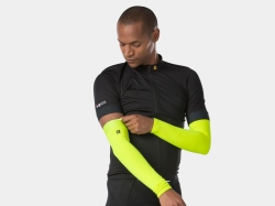 ThermalCyclingArmWarmer_25028_B_Primary.jpeg