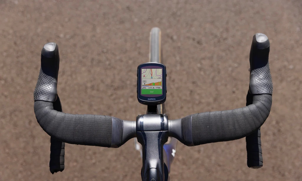 Garmin Edge 840 Solar - czas pracy baterii i ładowanie słoneczne